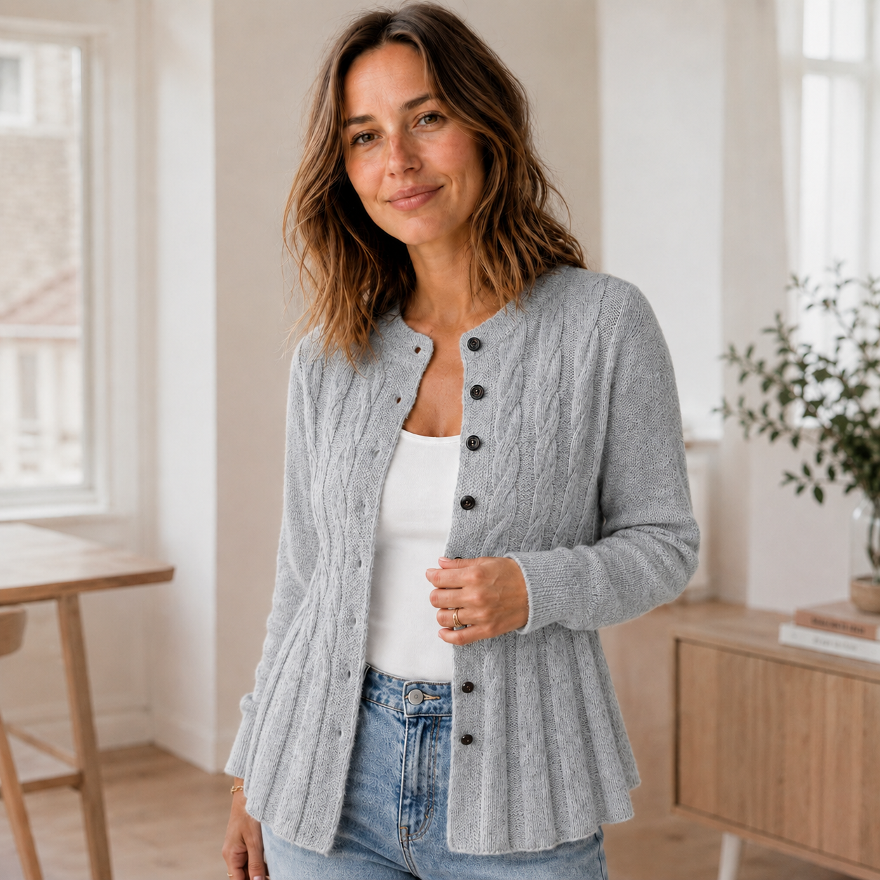 Chaqueta de Punto Mila – Cárdigan con Peplum