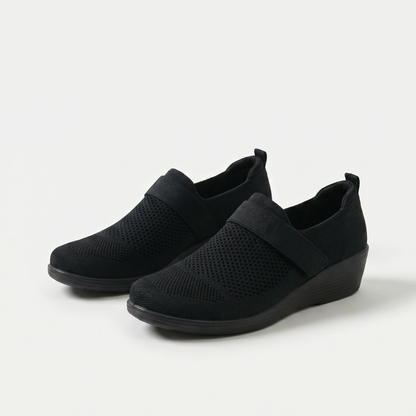 Eve – Zeitlose Eleganz in sattem Schwarz